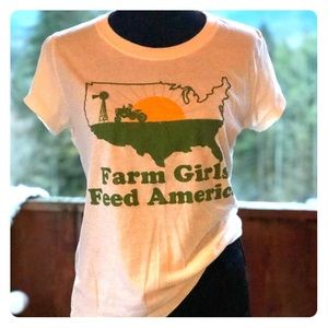 NWOT Farmgirl brand Tee